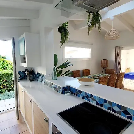 Vell Luxury Villa, Sea Direct Access, Private Pool Villa Binibeca
