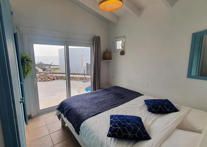 Vell Luxury Villa, Sea Direct Access, Private Pool *