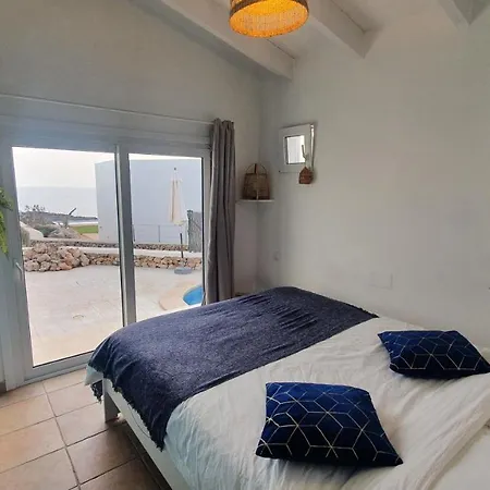 Vell Luxury Villa, Sea Direct Access, Private Pool *